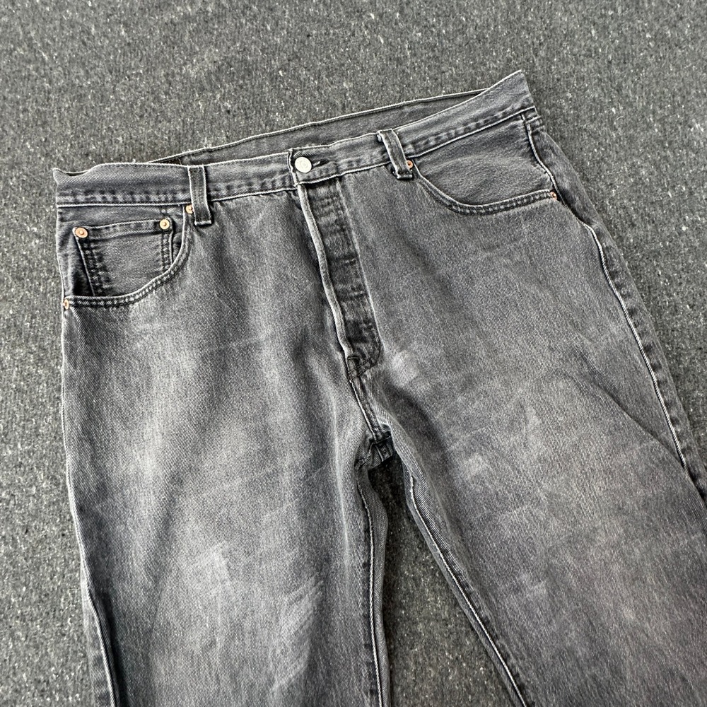 Vintage 2000s Levis 501 Jeans Mens W40 L32 Faded Black Charcoal Button Fly